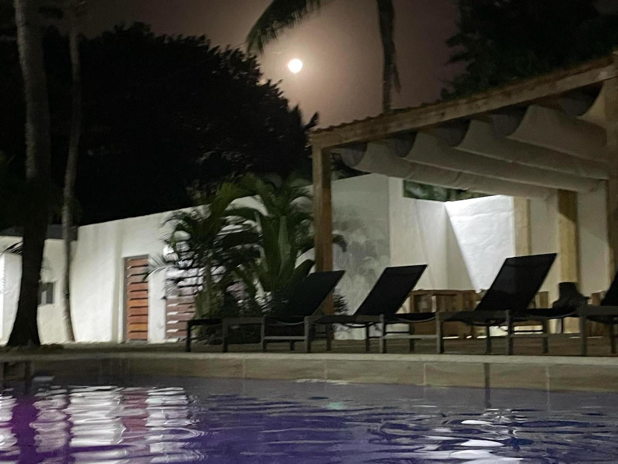 Hummingbird Cabarete Aparthotel Exterior photo